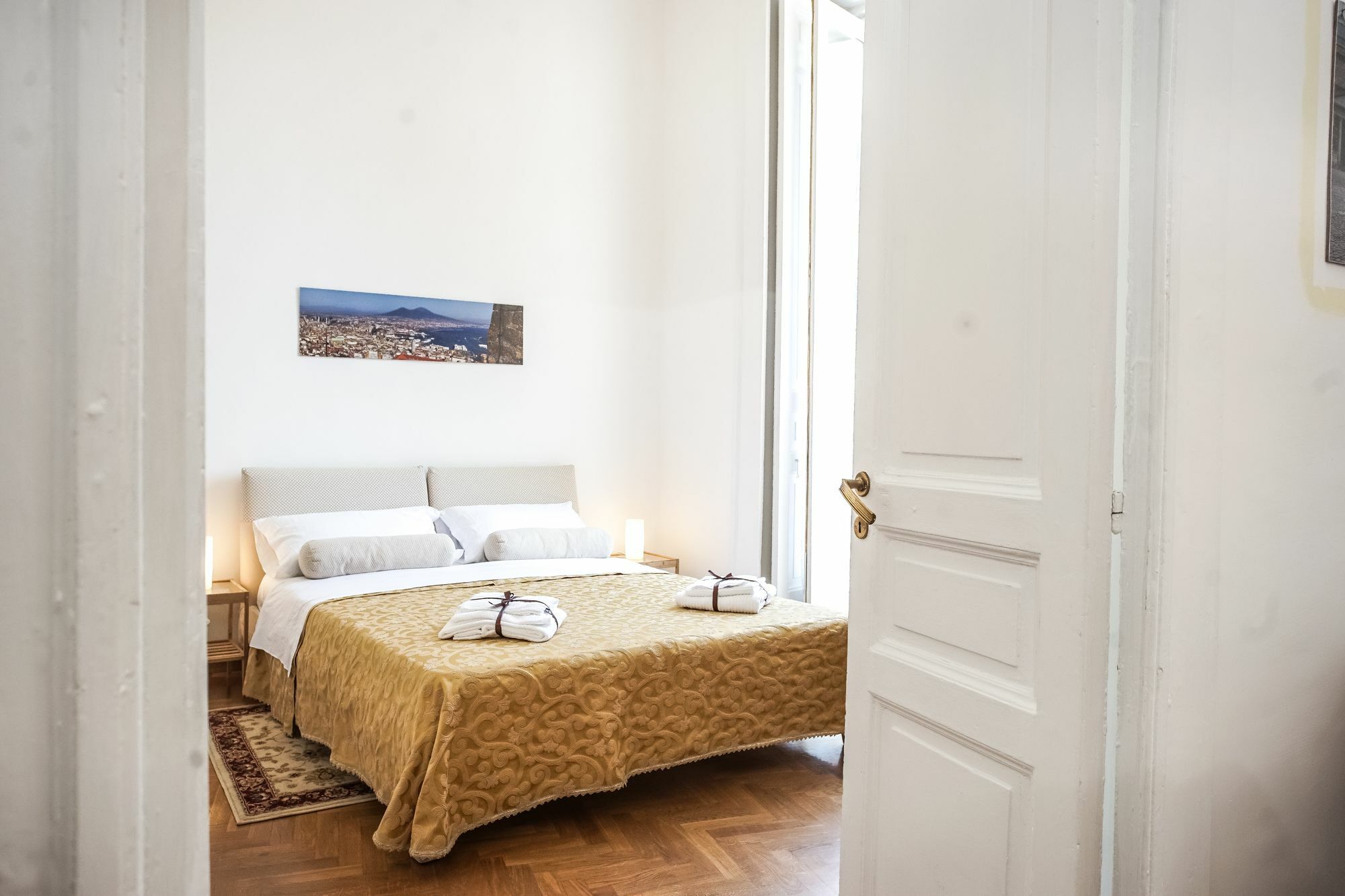 Appartement Casa Napoletana - San Domenico à Naples Extérieur photo