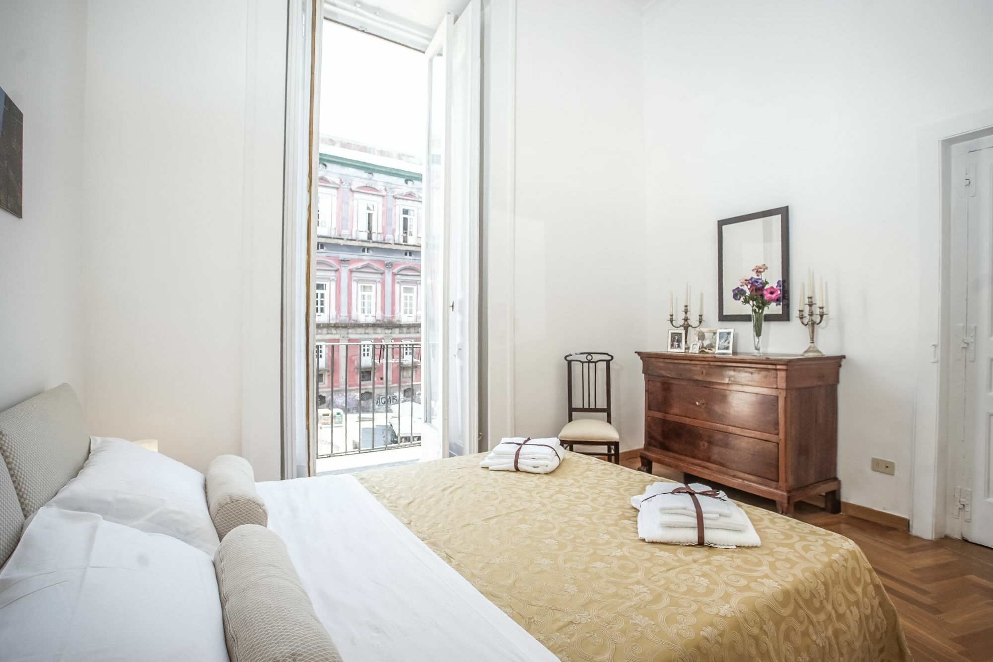 Appartement Casa Napoletana - San Domenico à Naples Extérieur photo